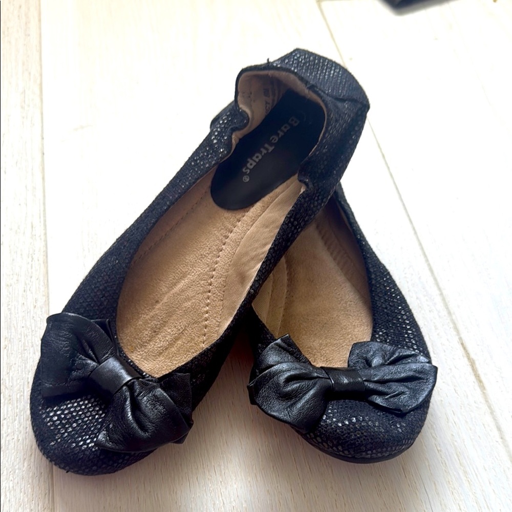 Bare Traps Black Bow Ballet Flats